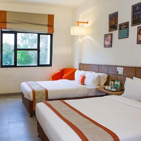 Max Hotels ג'אבלפור מראה חיצוני תמונה