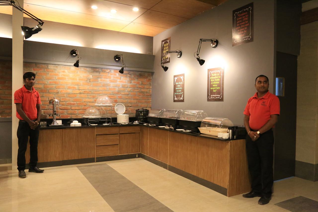 Max Hotels ג'אבלפור מראה חיצוני תמונה